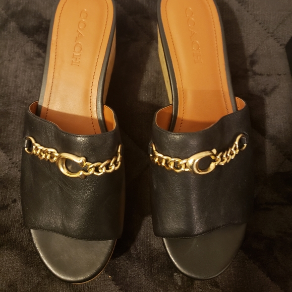 COACH Black Leather Wedge Gold Chain - Picture 5 of 6